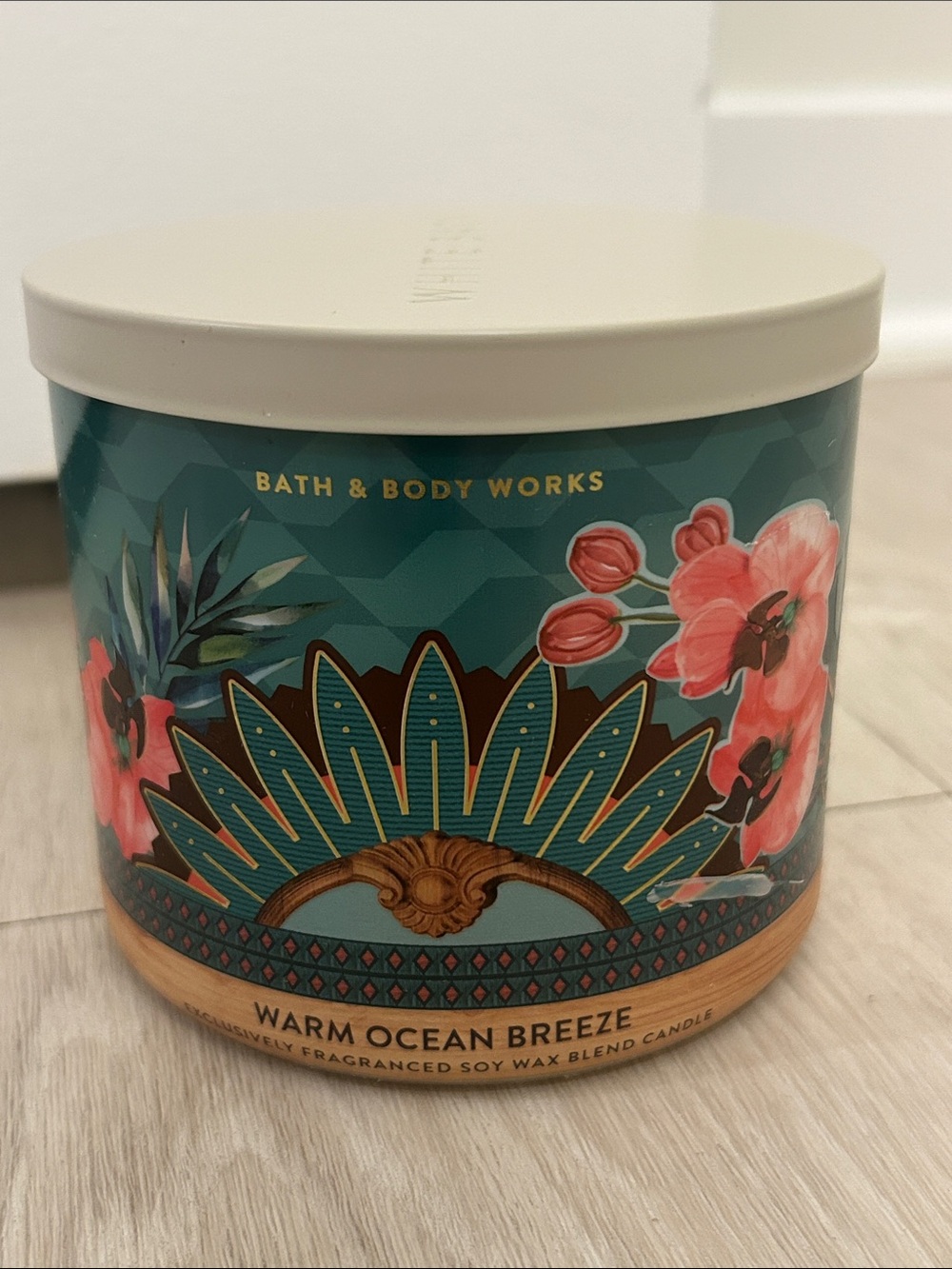 Bath & Body Works (NWT) Warm Ocean Breeze Candle